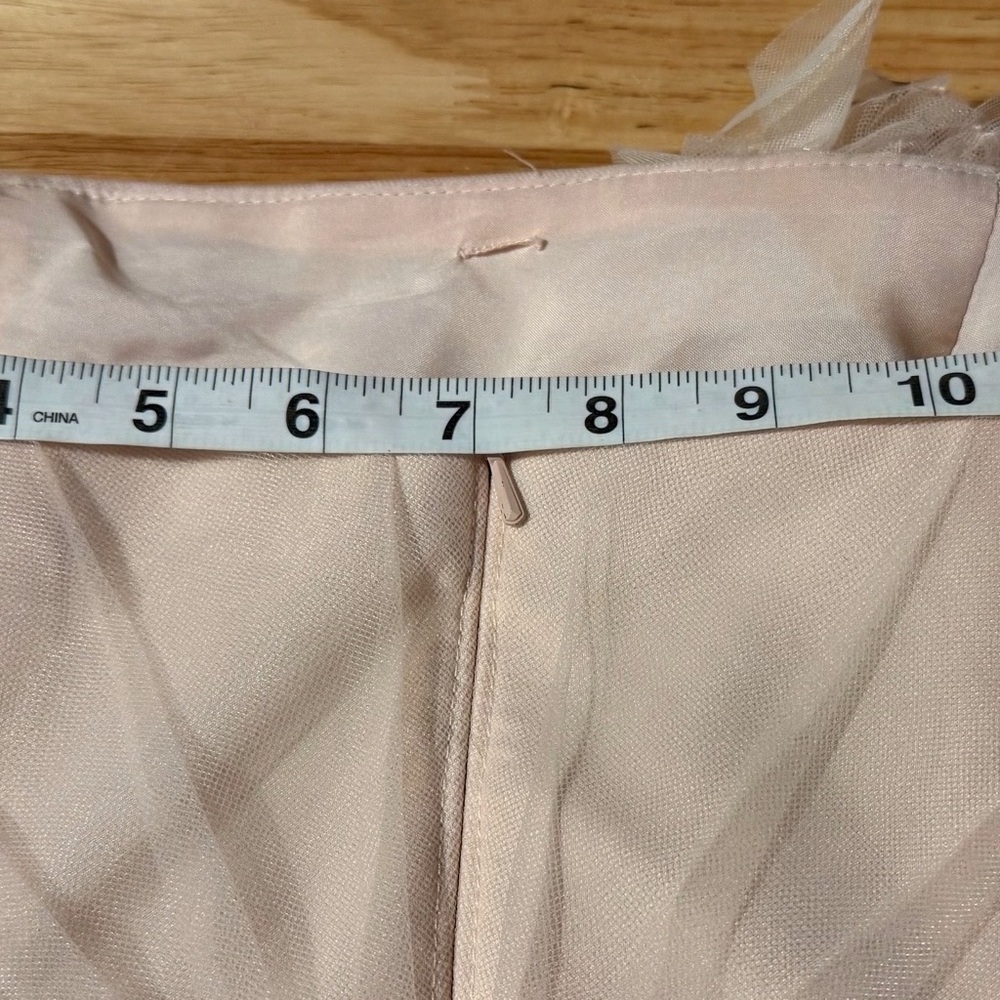 Romantic, Playful Strapless ‘Vera Wang White’ Pink Dress - Picture 7 of 10